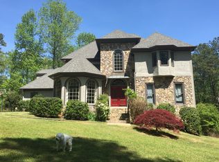 5090 River Lake Dr, Fairburn, GA 30213
