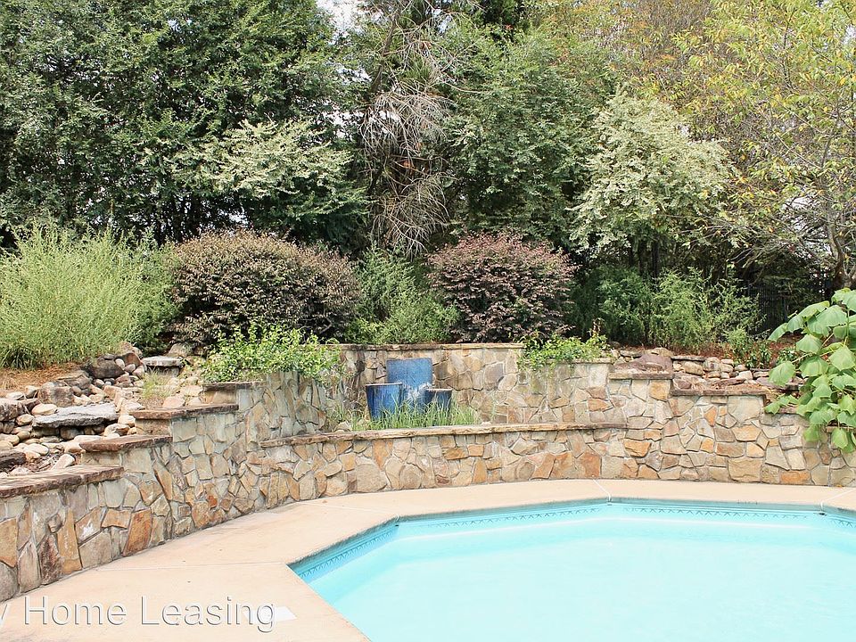 1st image of 7000 Royce Ct