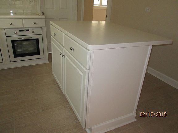 4th image of 160 Burton St