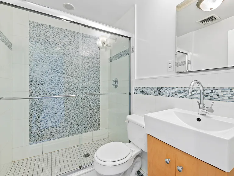 284 Carlton Ave #3 — Photo 12