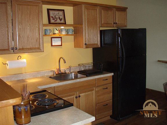 2nd image of 550 Old Yellowstone Trl S #5