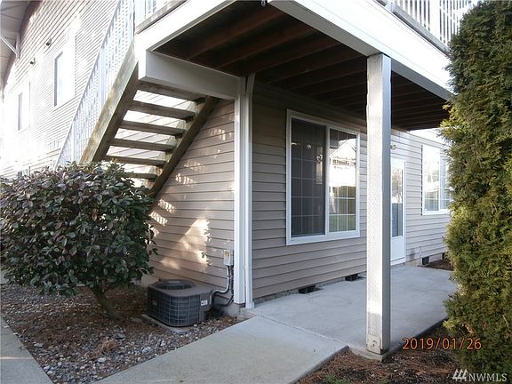 2nd image of 1002 9th Ave SE APT F102