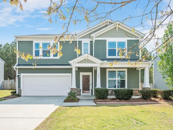 905 Merchants Ct, Sanford, NC 27330