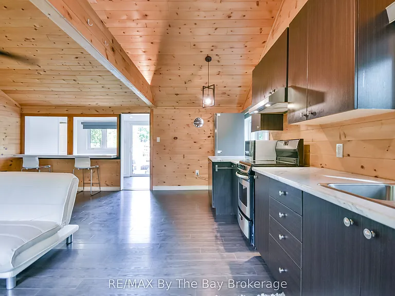 578 Oxbow Park Dr — Photo 7