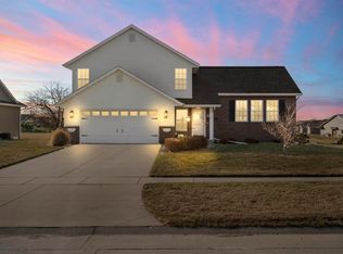 300 Maxwell Ct SW, Shellsburg, IA 52332