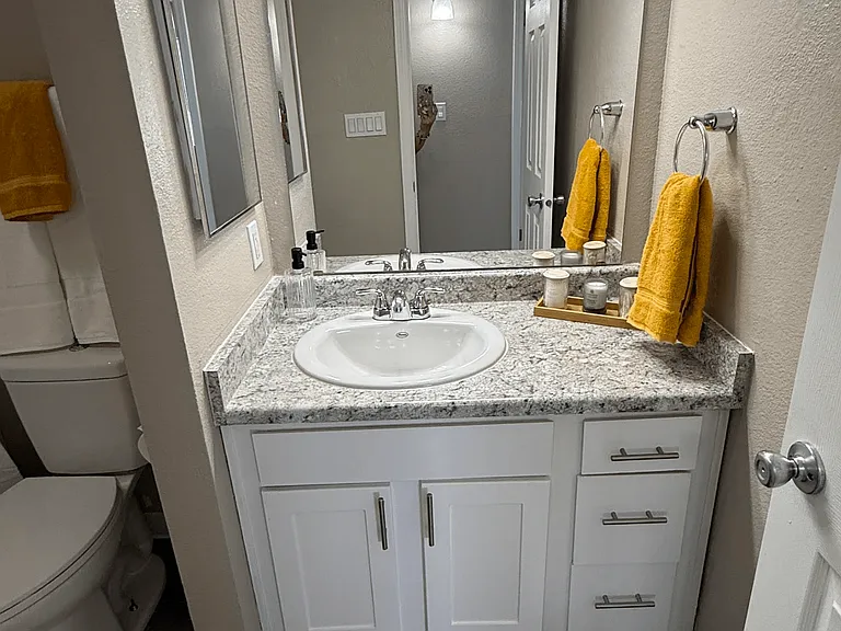 Vista Del Sol Apartments — Photo 49