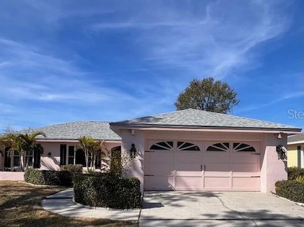 2833 Windridge Dr, Holiday, FL 34691
