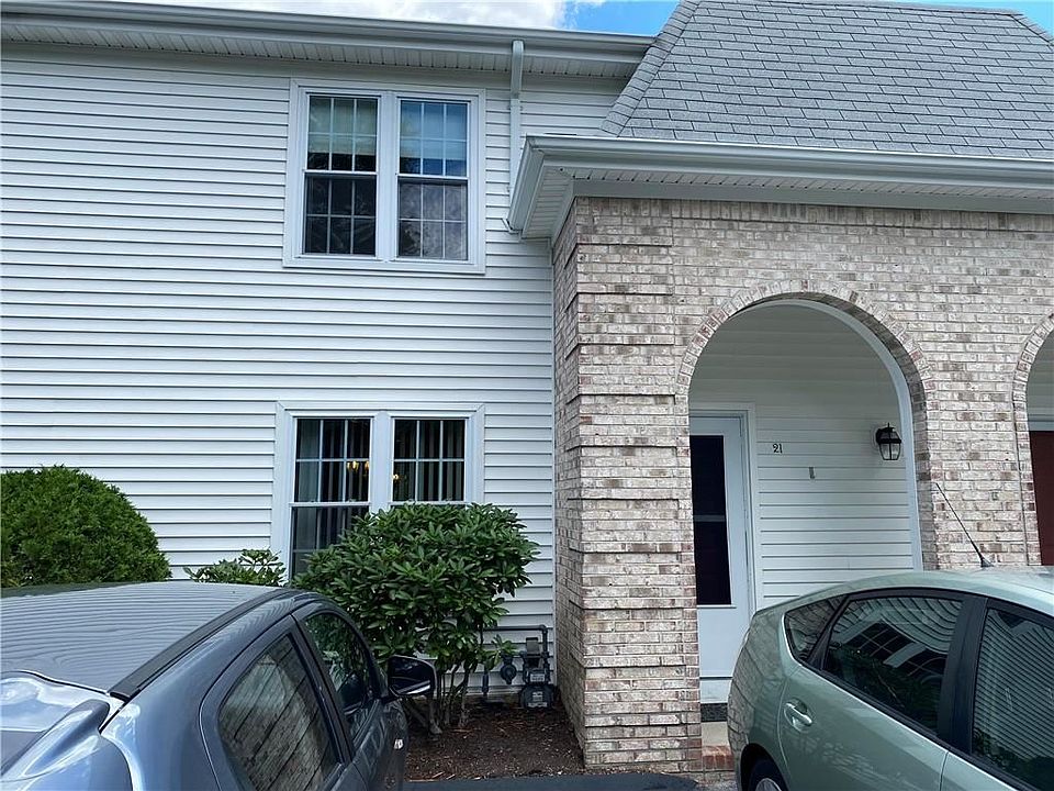 1st image of 60 Hawthorne Pl APT 21