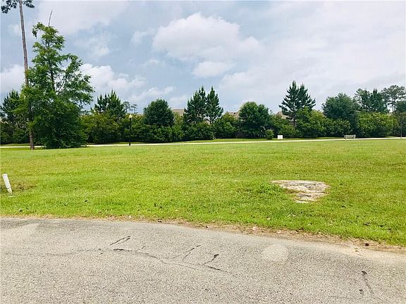 3rd image of Merion Cir