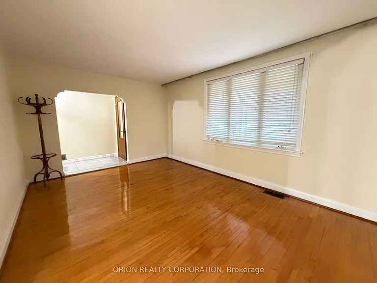 3 Romar Cres — Photo 5