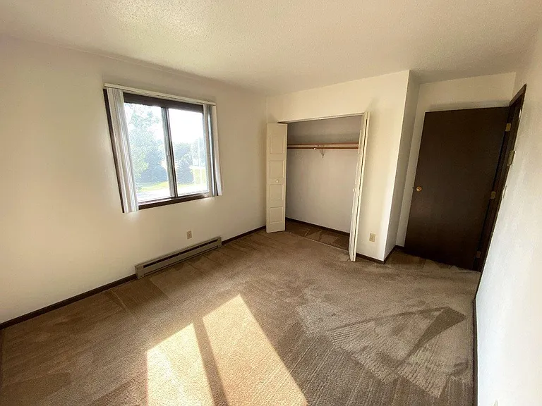 Applecrest Apartments — Photo 15
