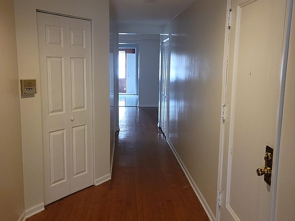 5th image of 5834 N Glenwood Ave #1