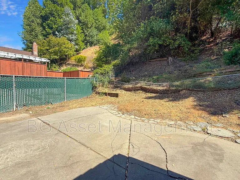 2672 Doidge Ave — Photo 33