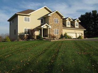 206 Country Club Rd, Middletown, CT 06457