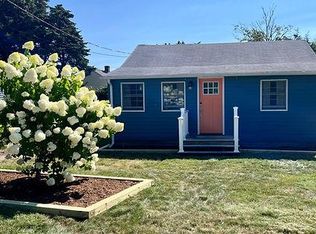 23 Terrace Ave, Westerly, RI 02891