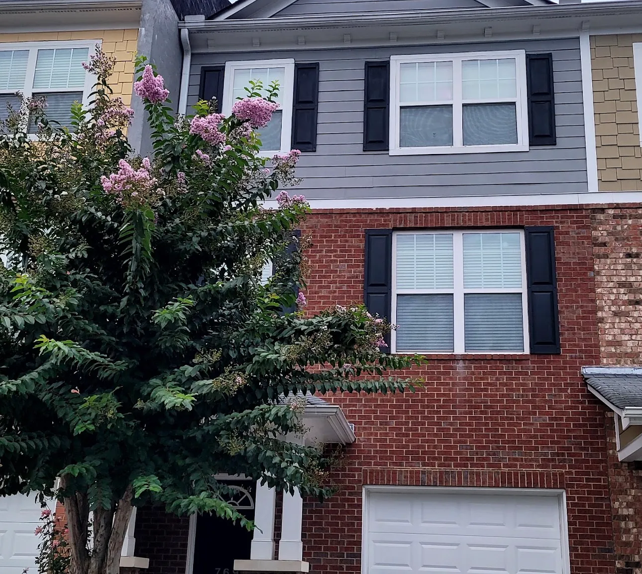 3 bed, 3.5 bath, 1934 sqft, $2,400 — Photo 1