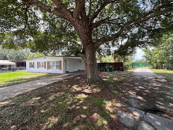 3rd image of 1221 CYPRESS LANE