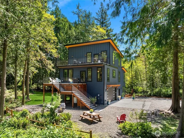 10399 NE Pine Way, Bainbridge Island, WA 98110