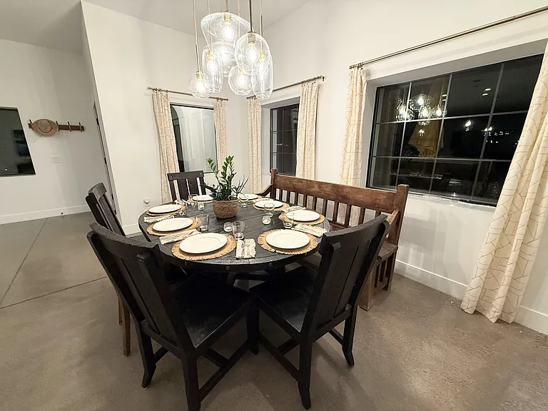1140 E Sheridan St — Photo 24