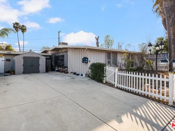 17816 Lull St, Reseda, CA 91335