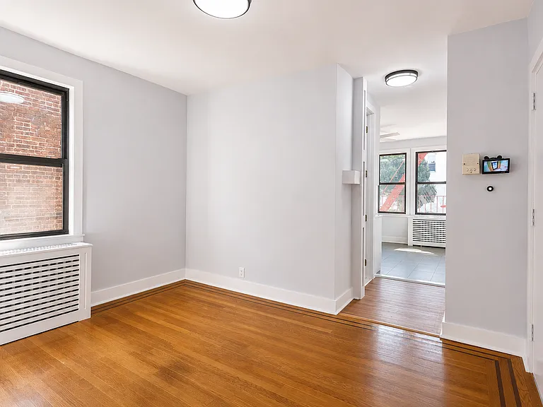 25-38 18th St #2 — Photo 3