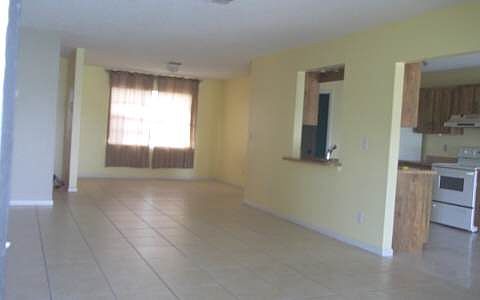 3rd image of 1117 Duane Palmer Blvd