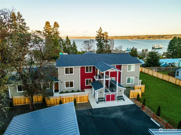6441 Humphrey Road #1, Clinton, WA 98236