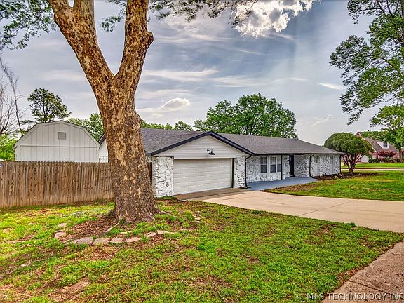 2nd image of 6644 SE Quail Ridge Rd