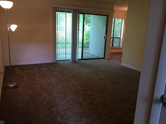 3rd image of 577 Chapel Lake Dr APT 102
