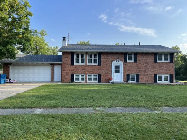 632 2nd Ave NW, Demotte, IN 46310