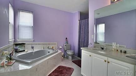 5th image of 27 Tulip Ave