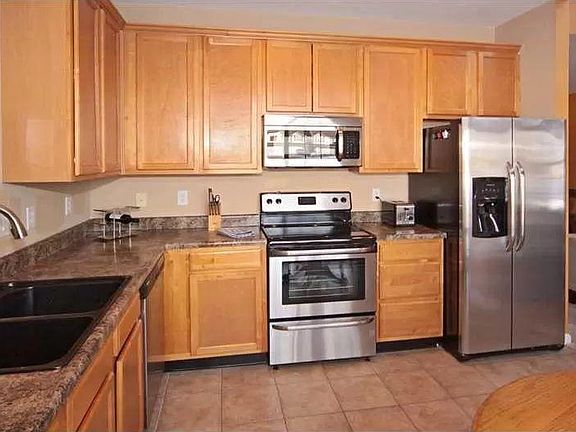 2nd image of 4072 Weston Pointe Dr