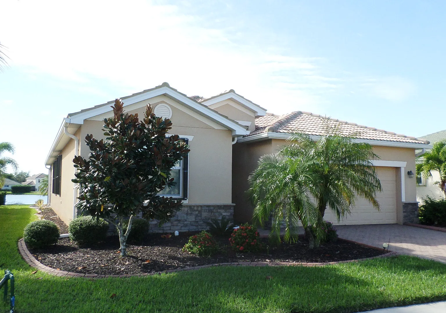 3 bed, 2025 sqft, $5,100 — Photo 3