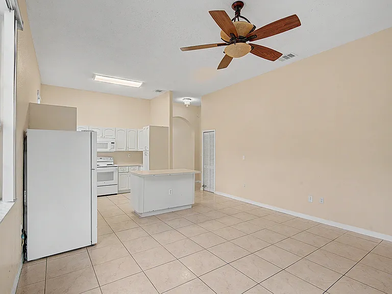 15339 SW 32nd Ter — Photo 14