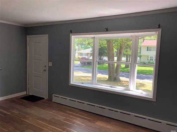 3rd image of 489 Puritan Dr