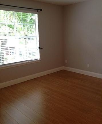 5th image of 1001 Crystal Way APT E
