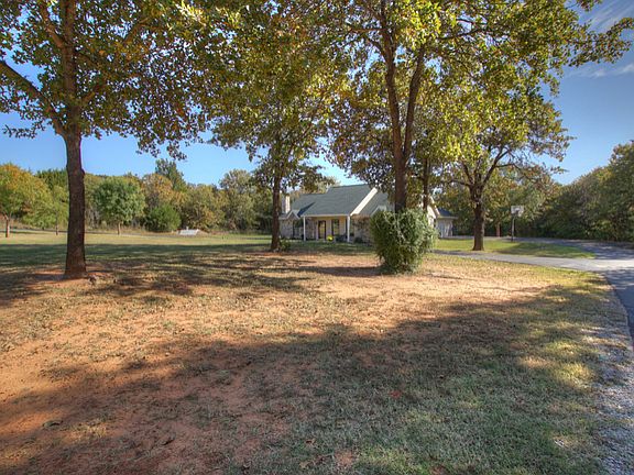 5th image of 11600 Hilltop Dr