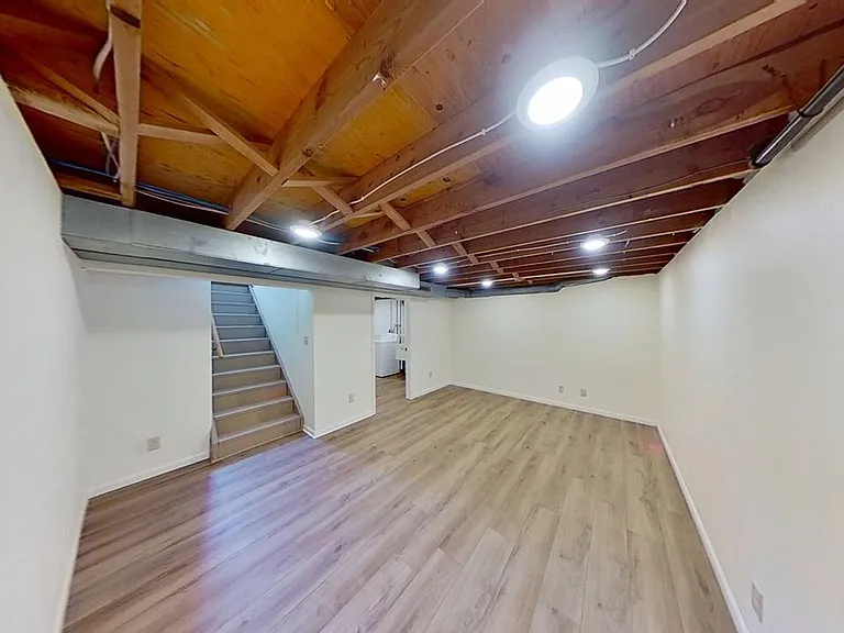 2718 Luther Dr — Photo 10