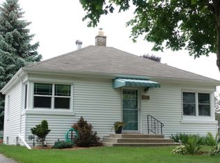 1500 Plainfield Ave, Racine, WI 53403