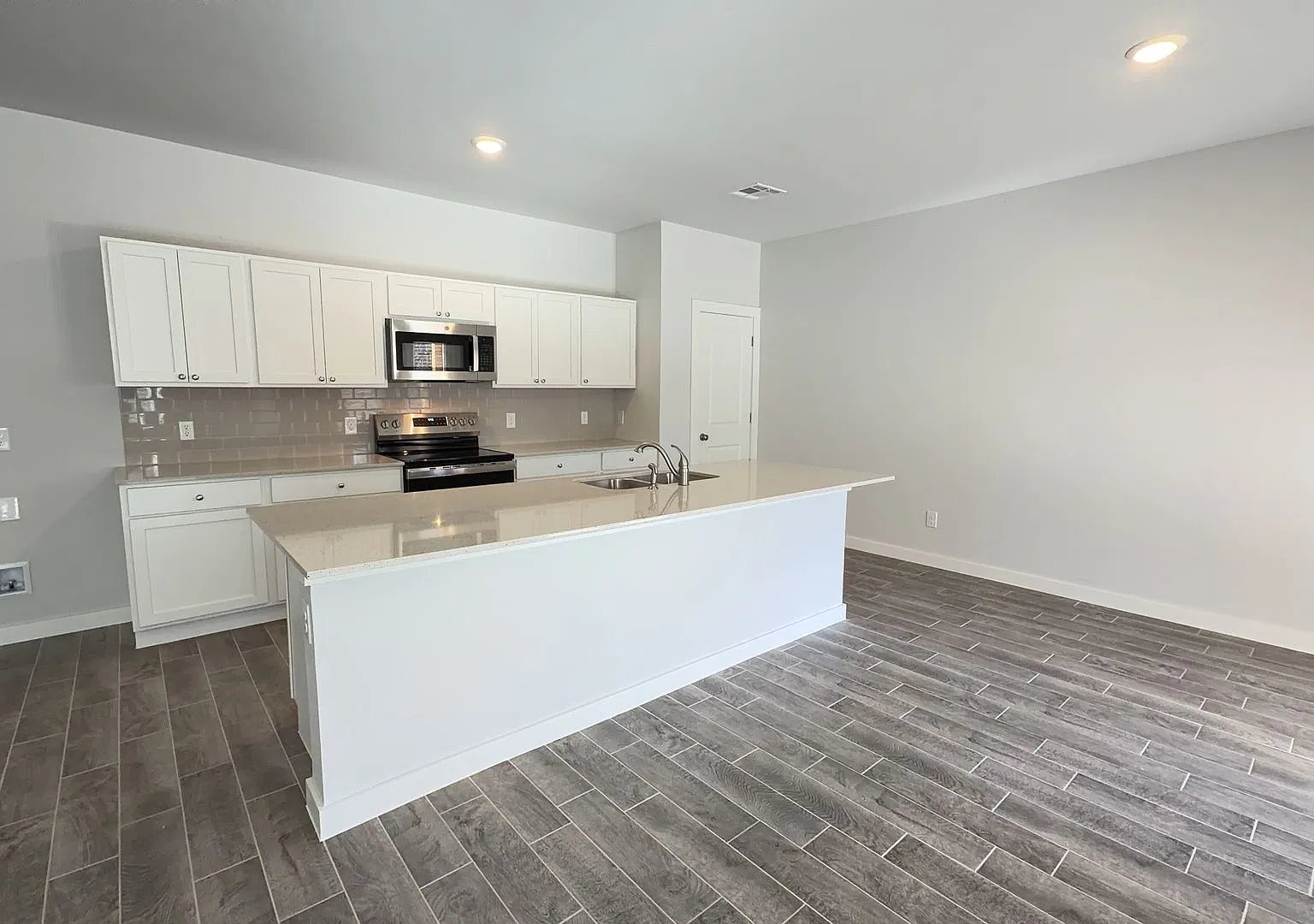 New Construction 4 Bedroom, 3 Bathroom on a 1.67 Wooded Acre Lot! — Photo 3
