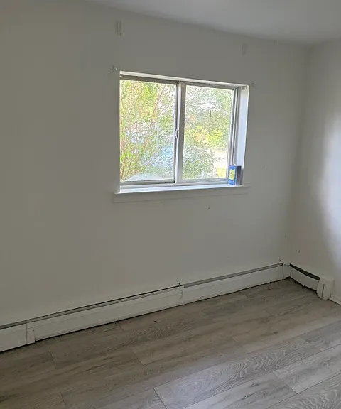 76 Wilson Ave — Photo 4