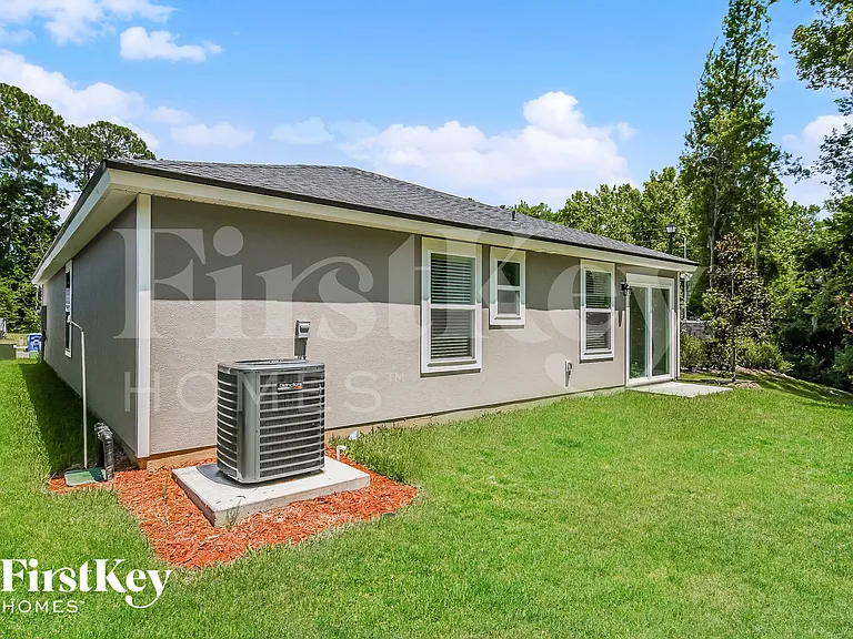 11218 Margarets Landing Pl — Photo 14