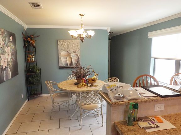 Breakfast Nook & Bar