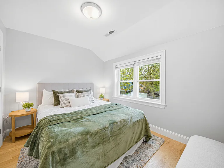 30 Arnold St — Photo 15