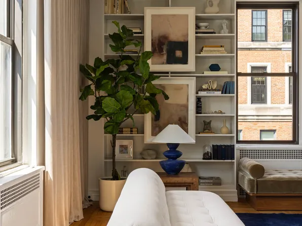 993 Park Avenue image 7 of 23