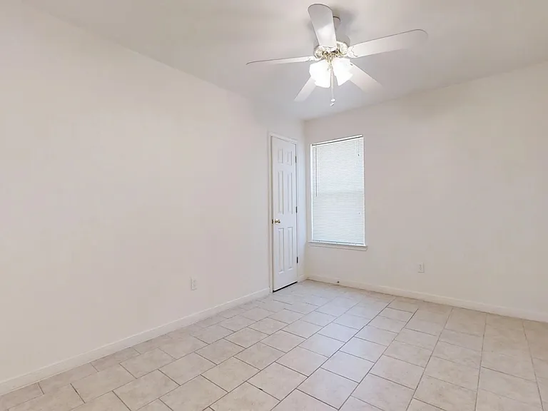 316 Cedar Ridge Dr #B — Photo 7