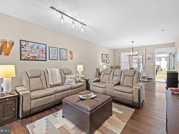 3rd image of 30004 Plantation Dr