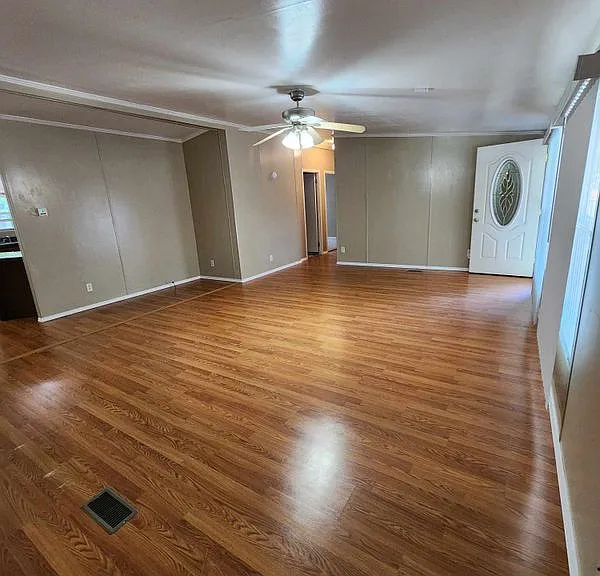 922 Ashwood St — Photo 14