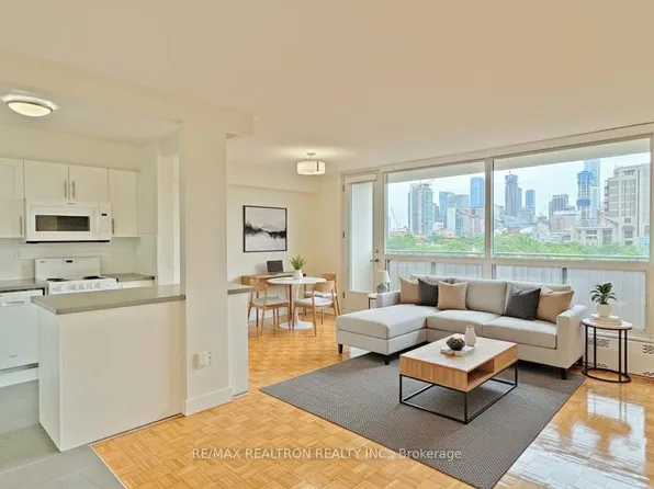 666 Spadina Ave, Toronto, ON