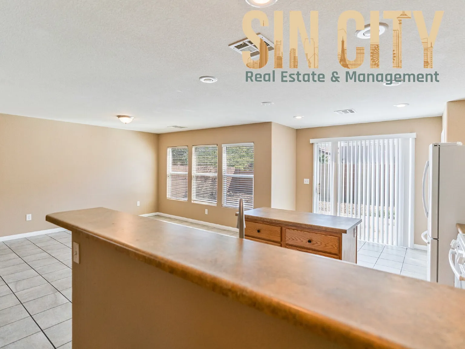 4 bed, 3.5 bath, 2472 sqft, $2,100 — Photo 4